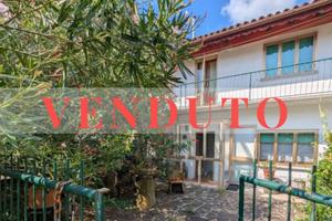 Villetta a schiera di 93 m² con più di 5 locali e 