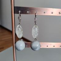 Orecchini pendenti con pietre 