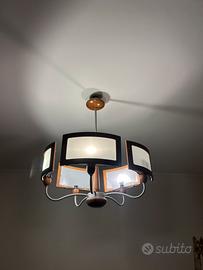 Lalpadario moderno in legno e vetro satinato