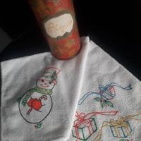 Asciugamani dipinti in confezione natalizia