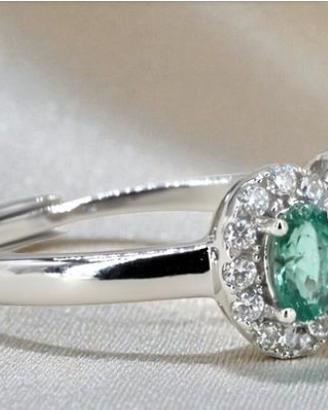 Anello con smeraldi 