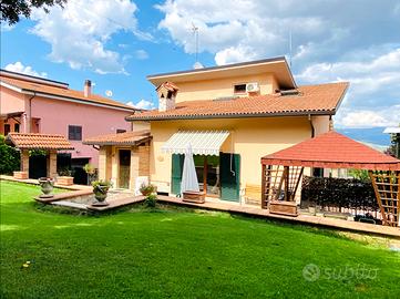 Magnifica Villa a 5 minuti dal centro storico