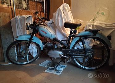 Ciclomotore anni '60. Modello "Gitan Grillo"