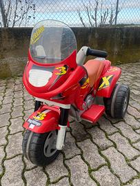 Moto a tre ruote peg perego