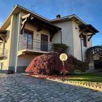 VIGEVANO CITTA': AMPIA VILLA SINGOLA CON GIARDINO