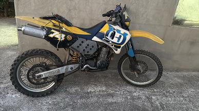 Moto Husqvarna 610