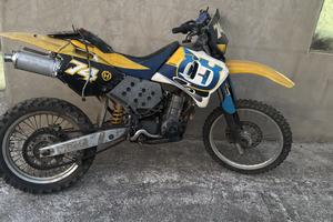 Moto Husqvarna 610