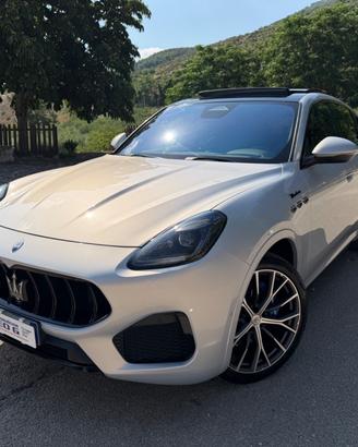 Maserati Grecale MHEV 330 CV AWD Modena