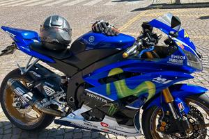 Yamaha R6