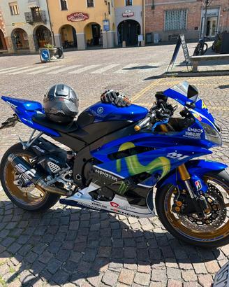 Yamaha R6