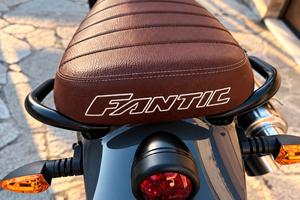 Fantic Caballero Scrambler 500 Deluxe.