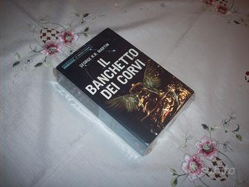 G R R Martin Il banchetto dei corvi I edizion 2010