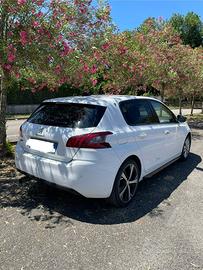 Peugeot 308 1.5 BlueHDi 130 CV GT Line
