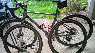 Gravel Cube tg S +set ruote 