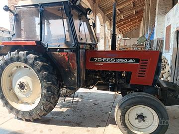 Trattore New Holland 70-66S