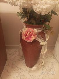 Anfora  in terracotta decorata 