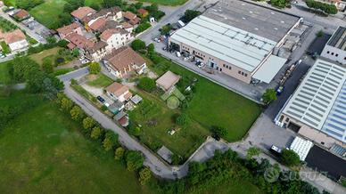 CAPANNONE A LONATO DEL GARDA