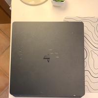 Playstation 4 slim + 5 Videogiochi