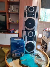 vecchio stereo con due casse Philips 