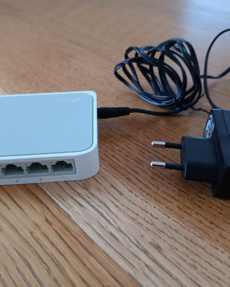 T-P LINK TL - SF1005D