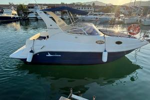 Barca a motore 7,2m