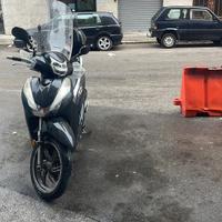 Honda sh 300