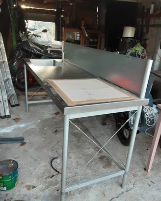tavolo in acciaio inox