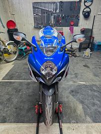 suzuki gsxr 1000 k7 k8