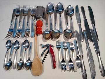 Set Posate Acciaio per 6 Persone + Utensili