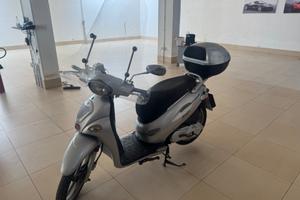 Kymco People 150