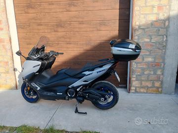 Yamaha T Max 560