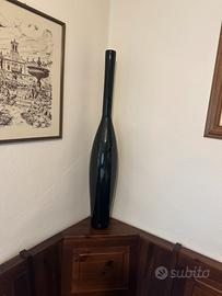 Vaso in ceramica nera Calligaris