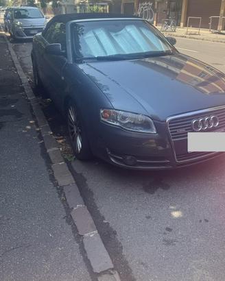 AUDI A4 Cabrio 2.0 TDI 2006 -167.000Km- Pelle nera