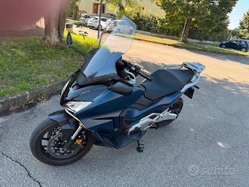 Honda forza adv 750