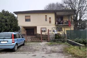 Immobile in asta di 307 m² con 5 locali a Grumello