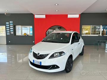 LANCIA YPSILON 1.0 HYBRID GOLD 70cv