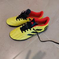 Scarpe calcetto taglia 42
