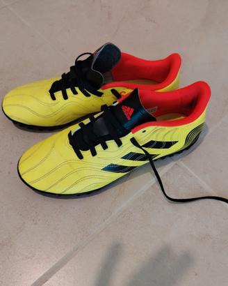 Scarpe calcetto taglia 42