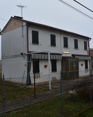 Casa singola con giardino