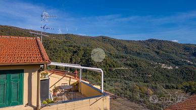 CASA SEMINDIPENDENTE A VASIA