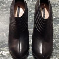 Ankle boots in pelle nera tacco alto stiletto Zara