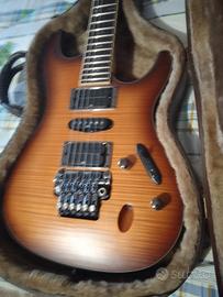 Chitarra elettrica Ibanez pari al nuovo.