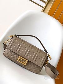 Borsa Fendi Baguette da donna a tracolla
