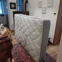 Materasso a molle a una piazza e mezza 