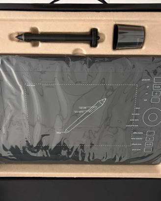Wacom Intuos Pro PTH-651 – Tavoletta Grafica Profe