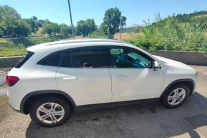 MERCEDES GLA 200D
