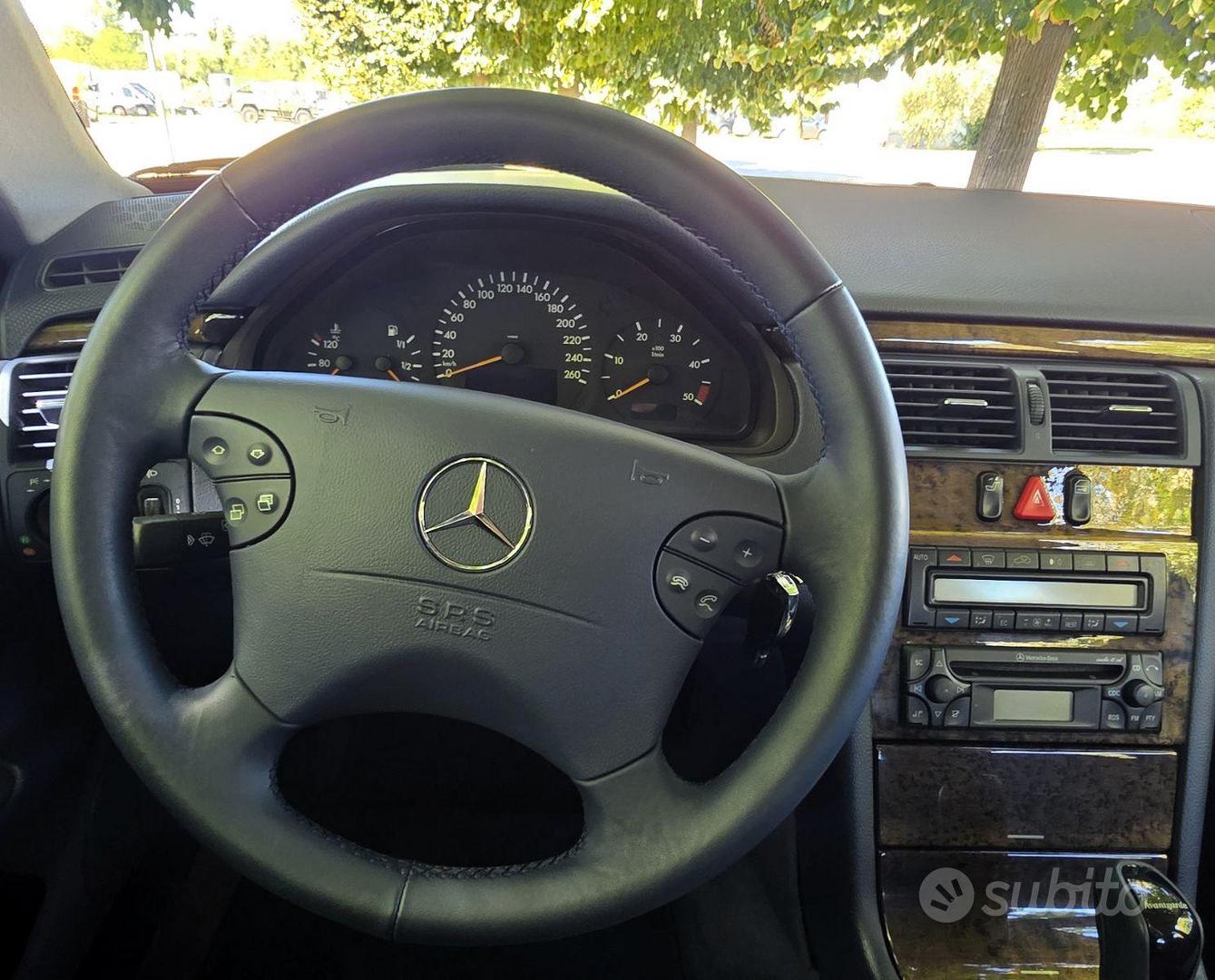 Mercedes-Benz E320 2001 photo 5
