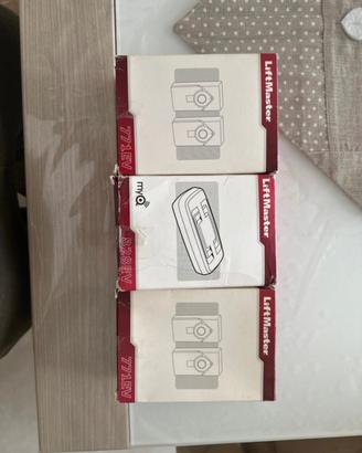 Liftmaster internet gateway + 2 set di fotocellule