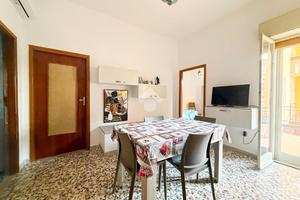 4 LOCALI A VICO DEL GARGANO