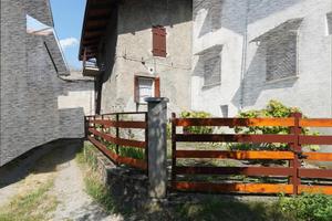 CASA SEMINDIPENDENTE A MEANA DI SUSA